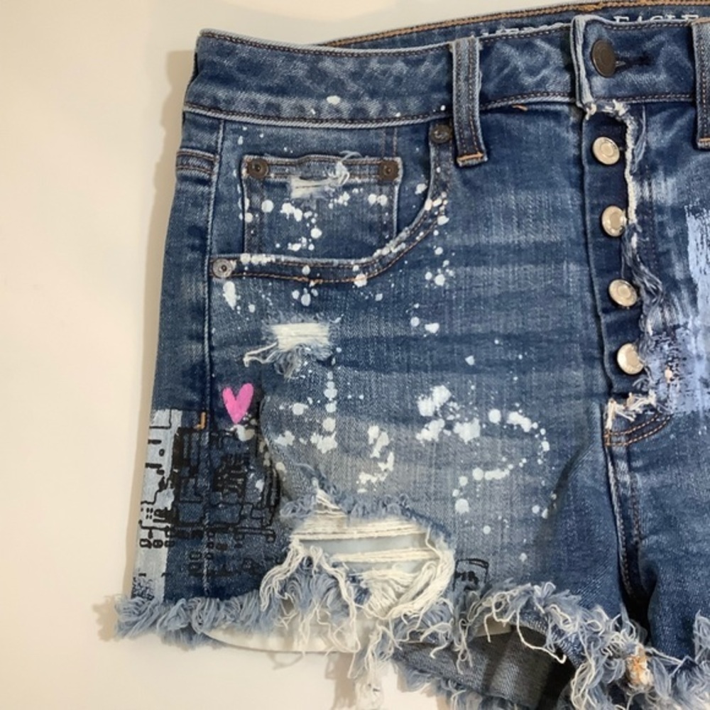 Vintage AE  hi rise festival Distressed “I love ya”  jean shorts SZ 8 EUC - Picture 11 of 14